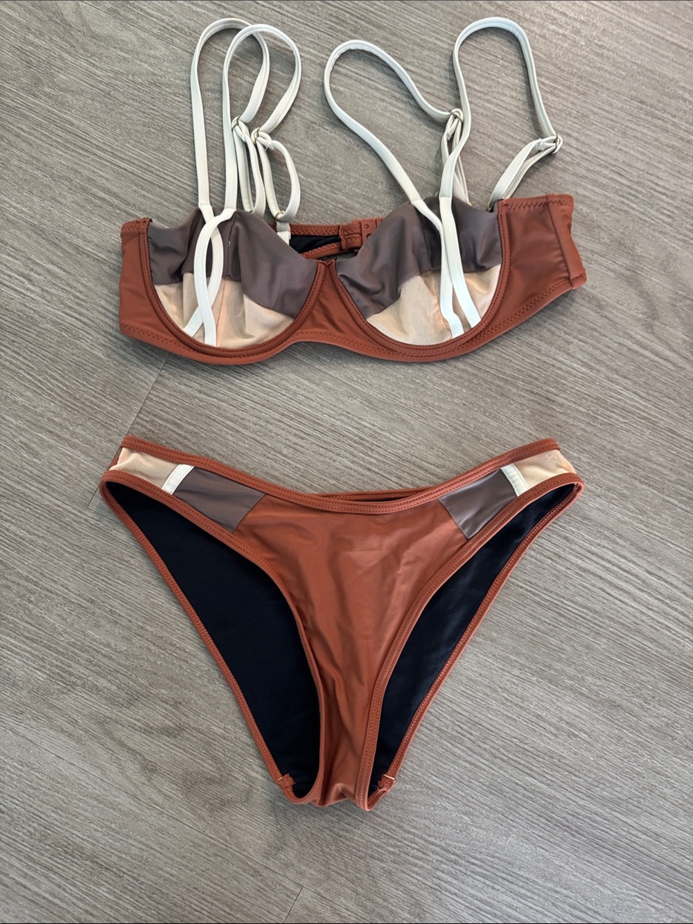 PrettyLittleThing Rust Brown & Taupe Colorblock Underwire Bikini